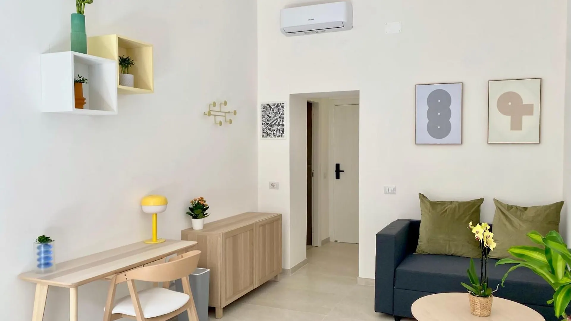 Casa Vittoria Apartment Rome Homestay